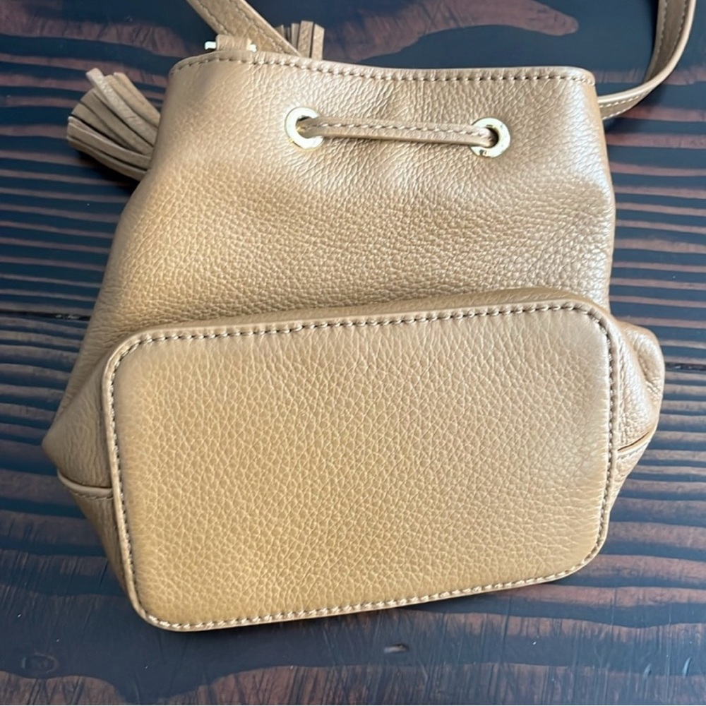 Tory Burch Bucket Bag - Picture 6 of 8